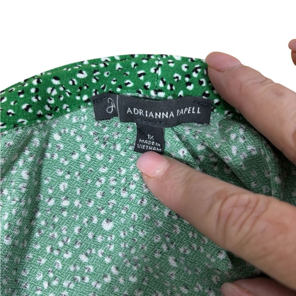 Adrianna Papell‎ Green Blouse with White Dots - Picture 7 of 9